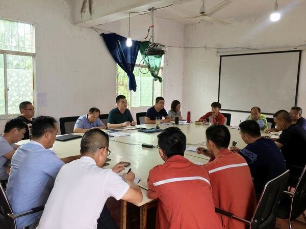 公司總經理袁斌率內審小組到豐都龍興壩項目開展管理體系審核工作 