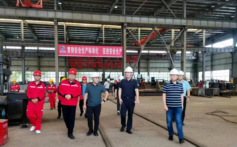 向家壩公司董事長代勇、投資公司總經理郎波蒞臨機電安裝分公司實地考察調研