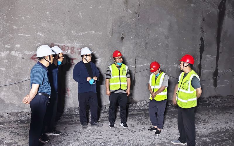 羅雪赴向家壩灌區北總干渠一期二步工程第 Ⅳ標段項目開展節前安全檢查