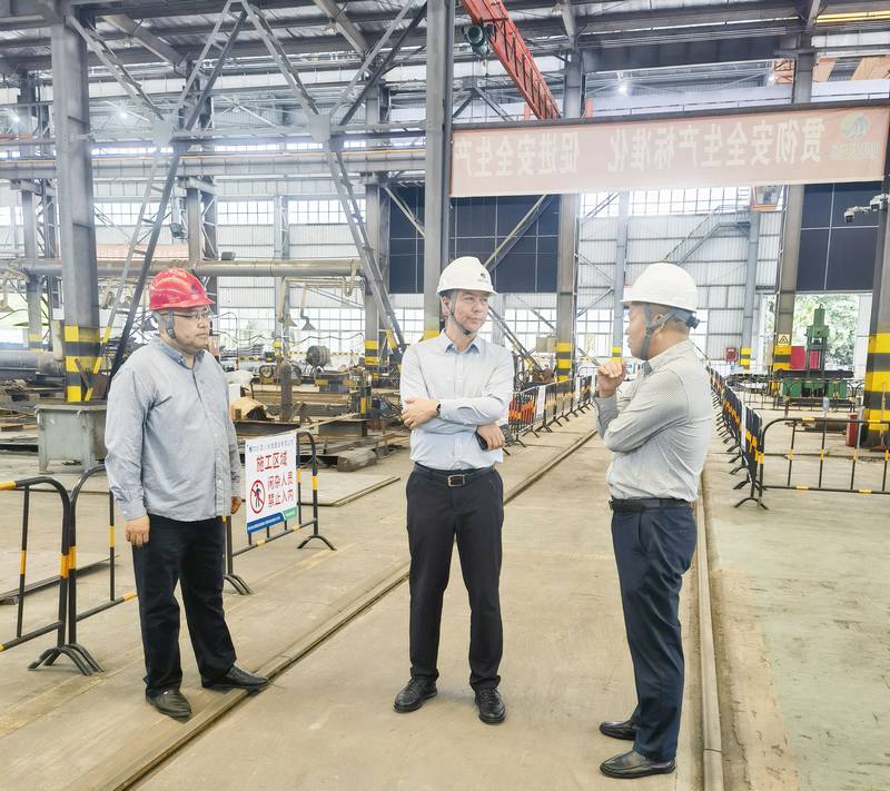 尹曉東到建設公司開展國慶、中秋節前安全檢查